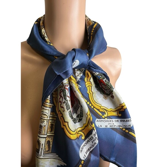 Vintage Paris Souvenir Scarf / Paris Landmarks & Eiffel Tower, Notre Dame. - Picture 5 of 6